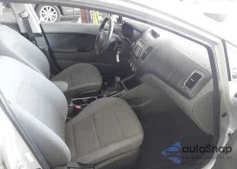 2017 Kia Forte Lx z USA, uszkodzony, nr VIN 3KPFL4A72HE131700